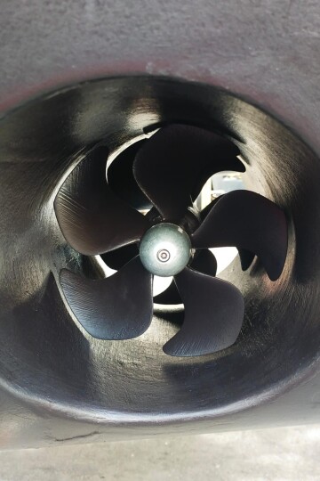 The same thruster tunnel and propeller after cleaning – SailorOne